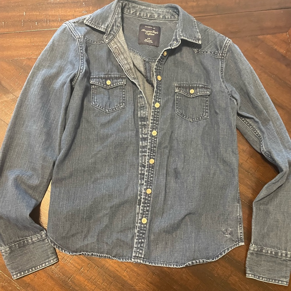 American Eagle button down